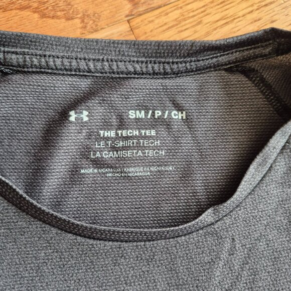 2 Under Armour T-Shirts Gray Tech and Cotton Small - Picture 2 of 8